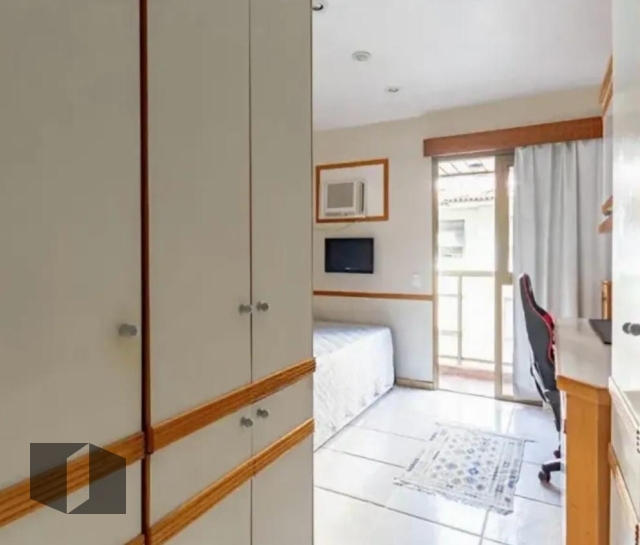 Apartamento à venda com 4 quartos, 214m² - Foto 17