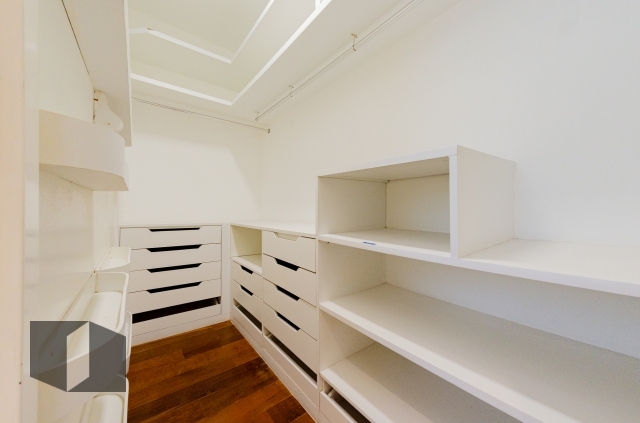 Apartamento à venda com 4 quartos, 220m² - Foto 10