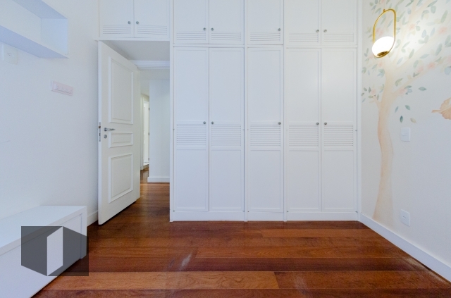 Apartamento à venda com 4 quartos, 220m² - Foto 17