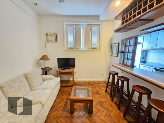 Apartamento à venda com 1 quarto, 43m² - Foto 2