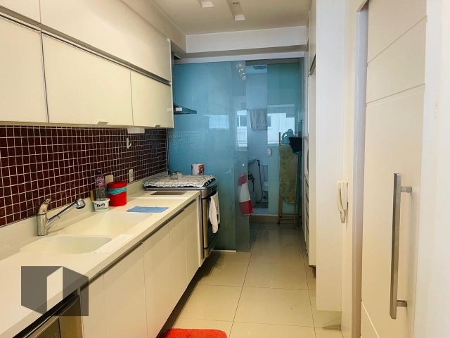 Apartamento à venda com 2 quartos, 70m² - Foto 12