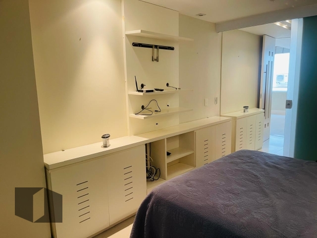 Apartamento à venda com 2 quartos, 70m² - Foto 11