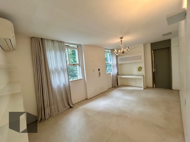 Apartamento à venda com 2 quartos, 90m² - Foto 4