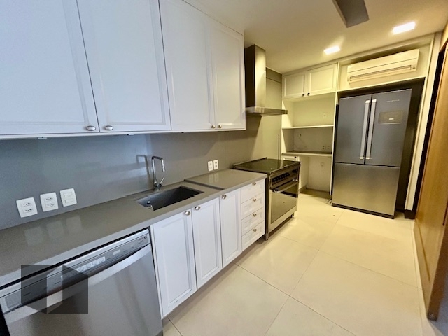 Apartamento à venda com 2 quartos, 90m² - Foto 18