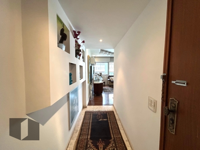 Apartamento à venda com 3 quartos, 153m² - Foto 2