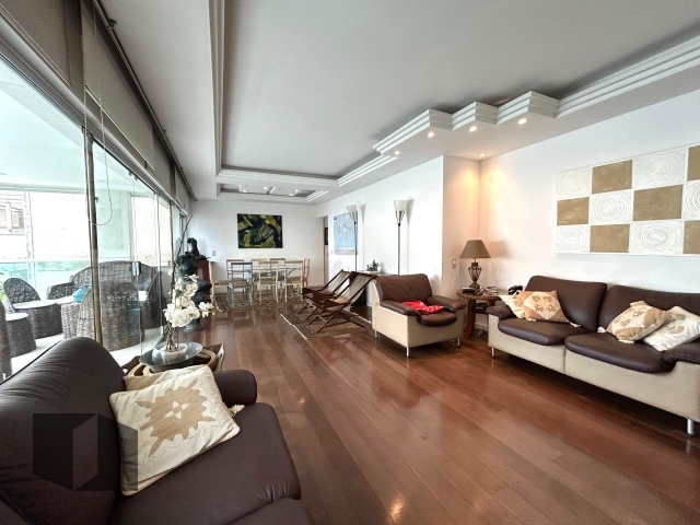 Apartamento à venda com 3 quartos, 153m² - Foto 3