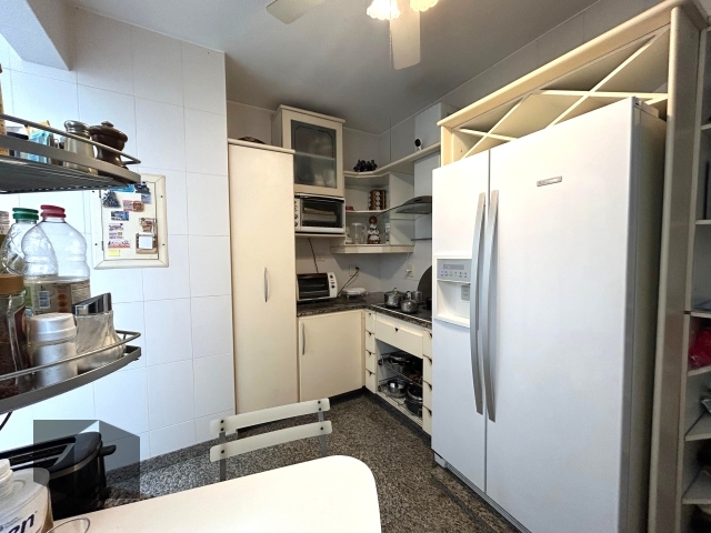 Apartamento à venda com 3 quartos, 153m² - Foto 25