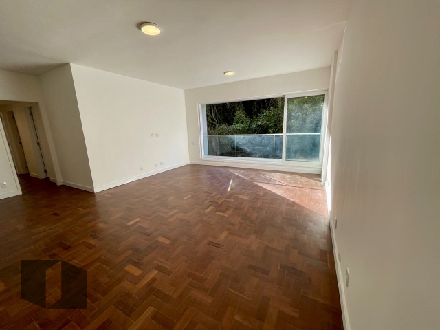 Apartamento à venda com 3 quartos, 125m² - Foto 1
