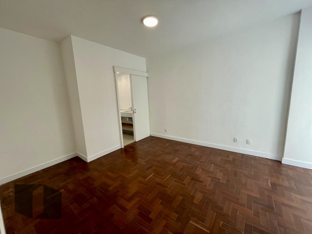 Apartamento à venda com 3 quartos, 125m² - Foto 10