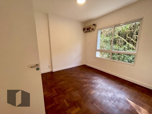 Apartamento à venda com 3 quartos, 125m² - Foto 15