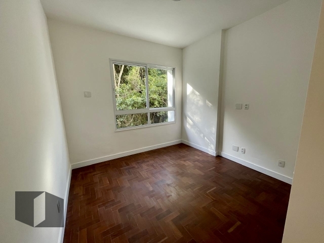 Apartamento à venda com 3 quartos, 125m² - Foto 13