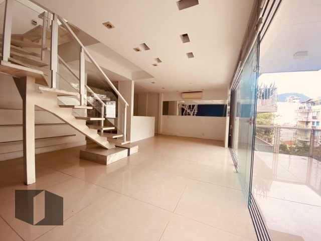 Cobertura à venda com 4 quartos, 315m² - Foto 1