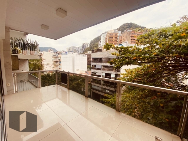Cobertura à venda com 4 quartos, 315m² - Foto 4