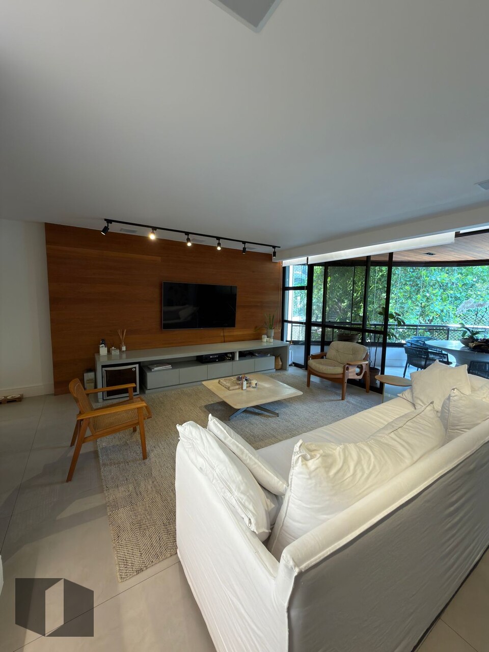 Apartamento, 3 quartos, 141 m² - Foto 1