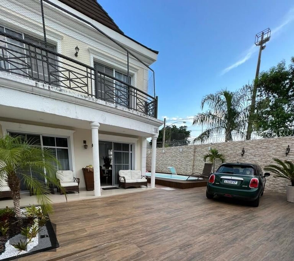 Casa, 4 quartos, 196 m² - Foto 1