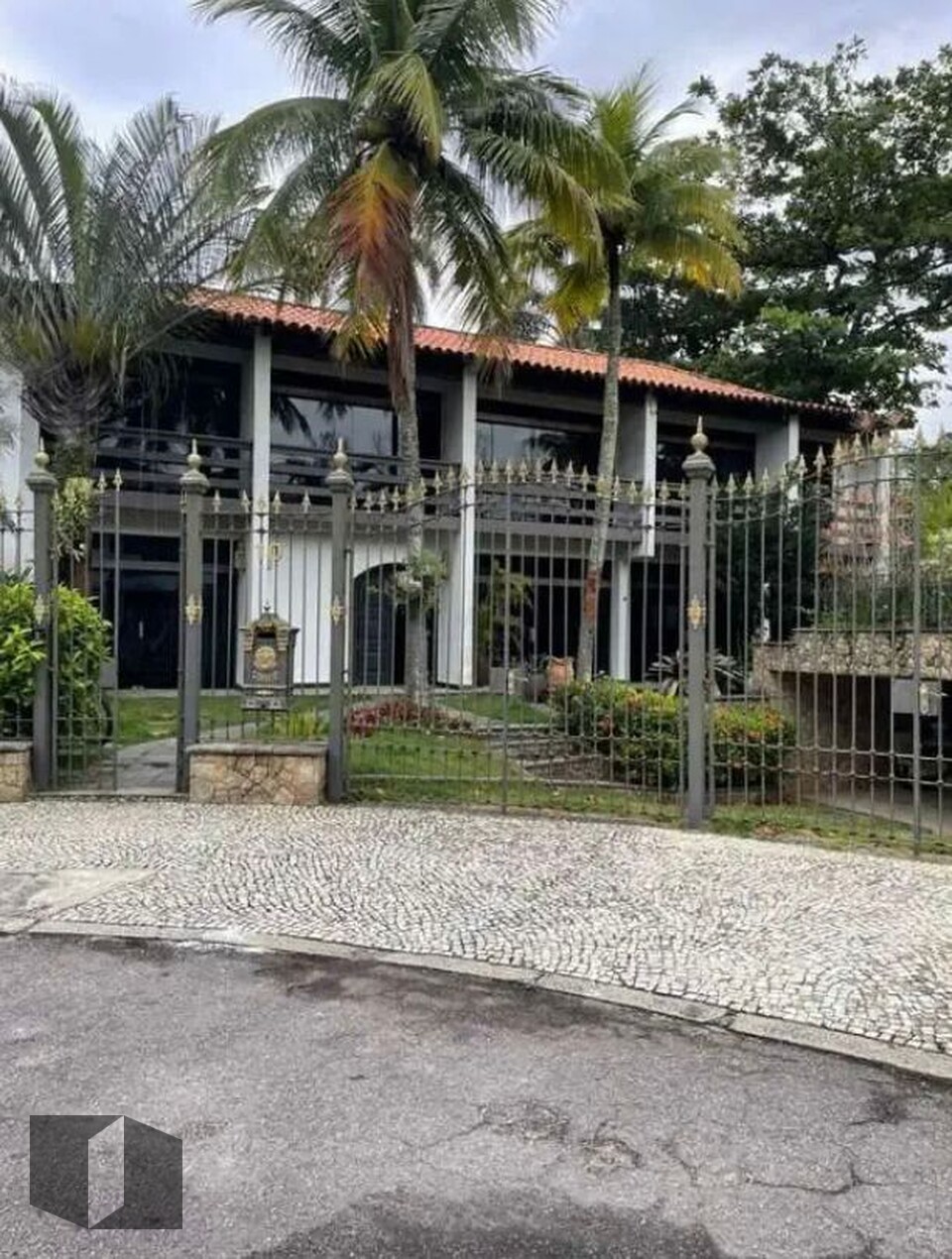 Casa, 5 quartos, 1083 m² - Foto 1