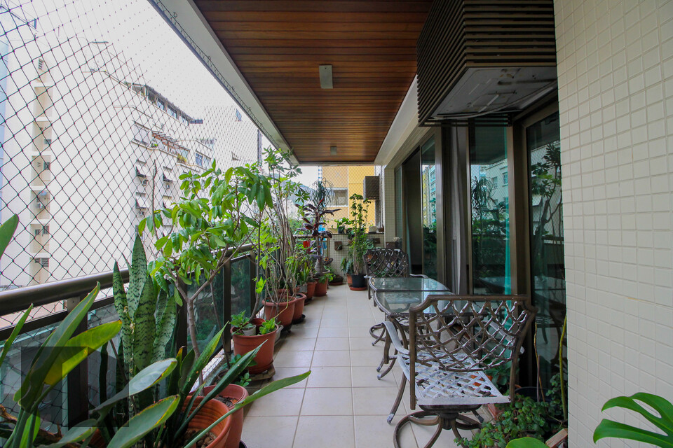 Apartamento, 3 quartos, 244 m² - Foto 1