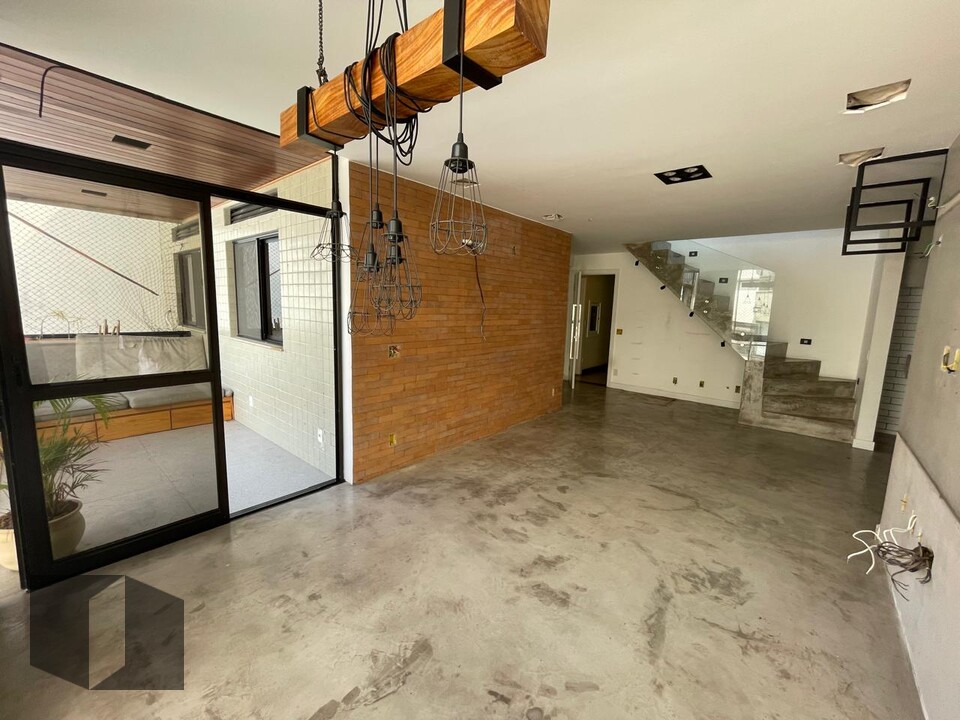 Cobertura, 3 quartos, 166 m² - Foto 2