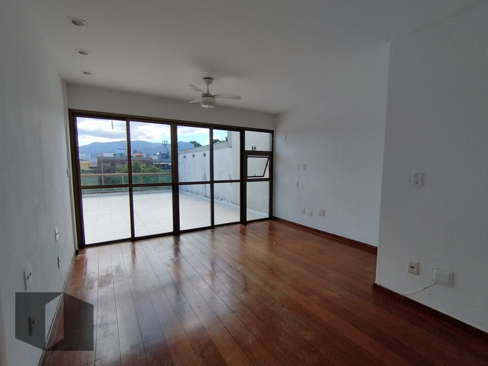 Cobertura, 3 quartos, 217 m² - Foto 2