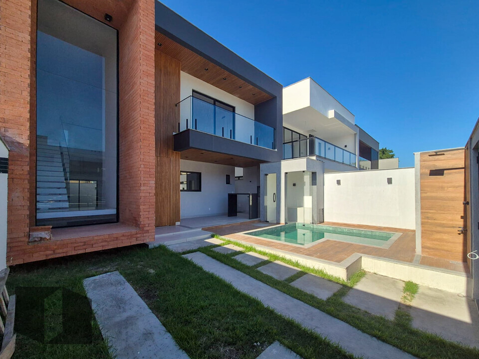 Casa, 4 quartos, 250 m² - Foto 1