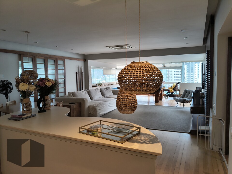 Apartamento, 3 quartos, 200 m² - Foto 1