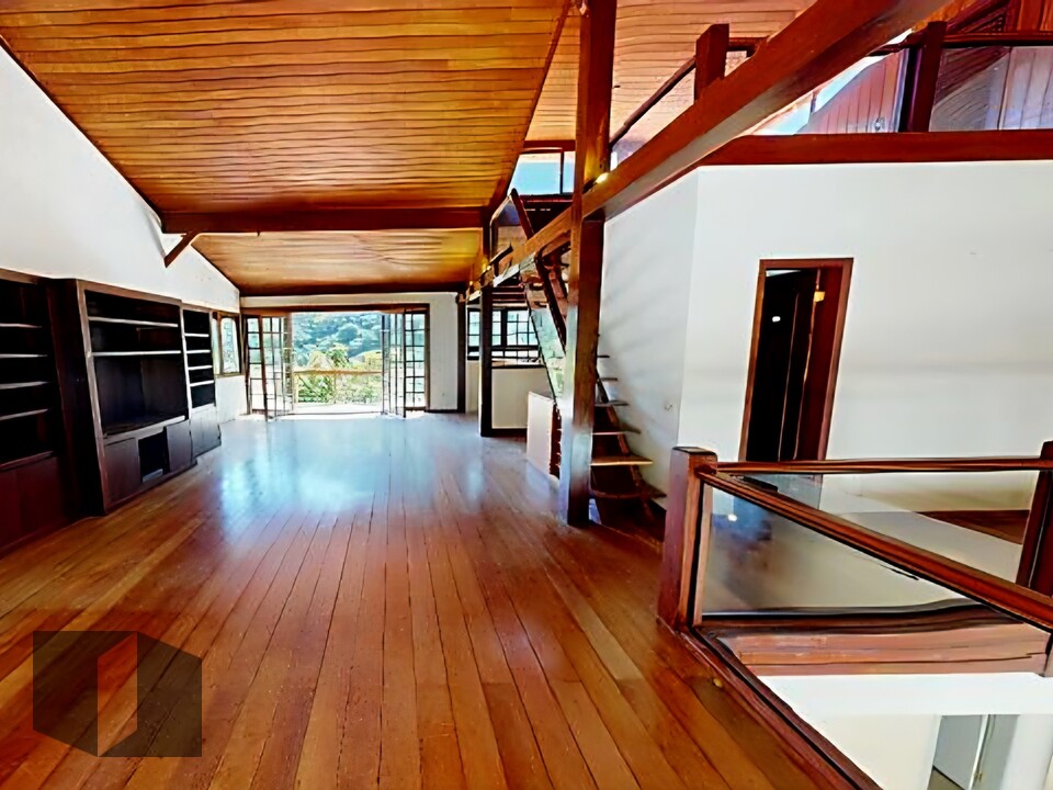 Casa, 3 quartos, 352 m² - Foto 1